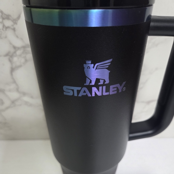 Stanley Quencher H2.0 Tumbler-30oz- Black Chroma - Picture 2 of 9
